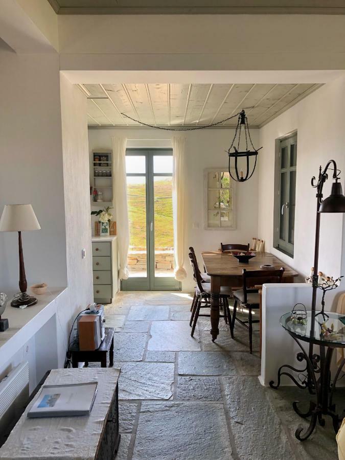 Emelia Villa Otzias Exterior photo